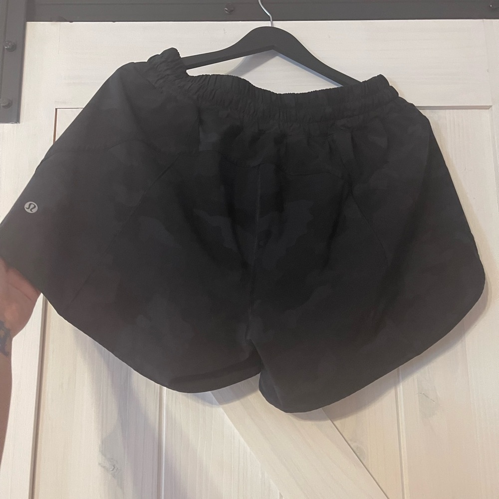 Lululemon Track That Mid-Rise Lined Short 5"